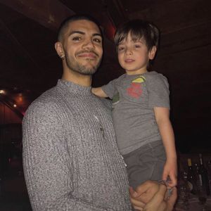 Meet your Posher, Zachary